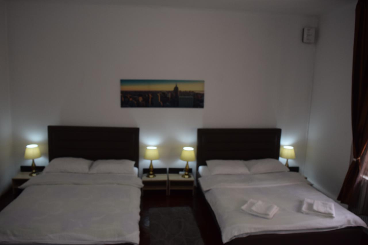Pension Casa Samurai Braşov Exteriör bild